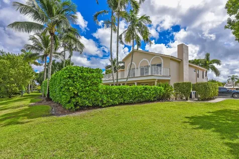 2022 Sunderland Avenue Wellington FL 33414