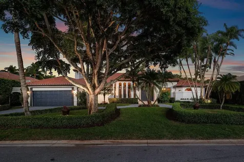 598 N Country Club Drive Atlantis FL 33462