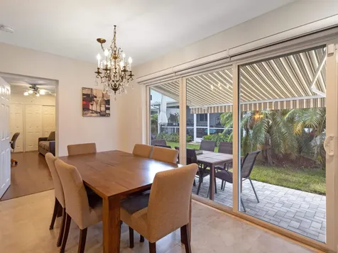 2208 Sw 19th Avenue Boynton Beach FL 33426