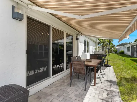 2208 Sw 19th Avenue Boynton Beach FL 33426