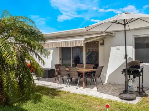 2208 Sw 19th Avenue Boynton Beach FL 33426