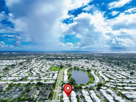 2208 Sw 19th Avenue Boynton Beach FL 33426
