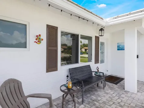 2208 Sw 19th Avenue Boynton Beach FL 33426