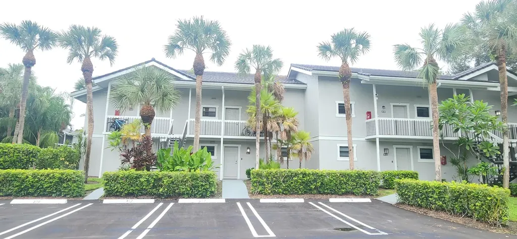 11863 Wimbledon Circle Wellington FL 33414