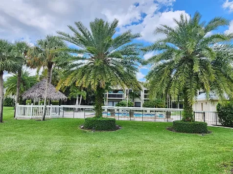 11863 Wimbledon Circle Wellington FL 33414