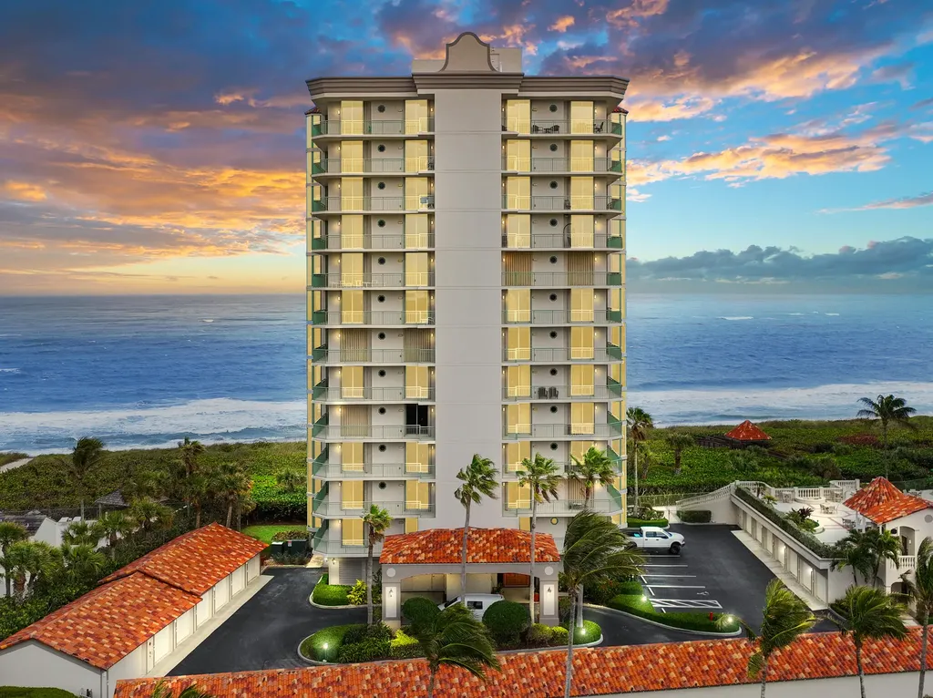 4330 N A1a Hutchinson Island FL 34949