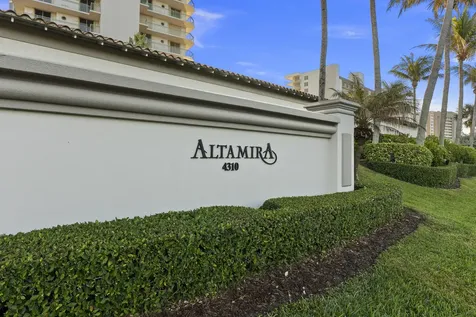 4330 N A1a Hutchinson Island FL 34949
