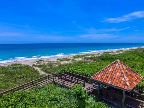 4330 N A1a Hutchinson Island FL 34949