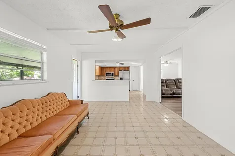 357 Nw Hogan Street Port Saint Lucie FL 34983