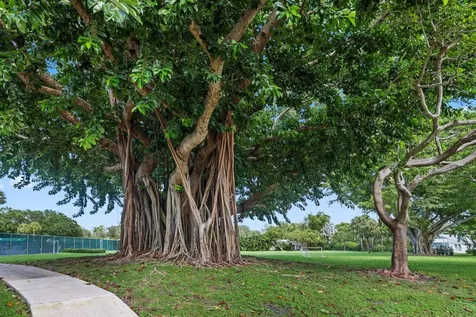 2938 Banyan Boulevard Circle Boca Raton FL 33431