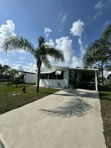 49 Las Casitas Court Fort Pierce FL 34951