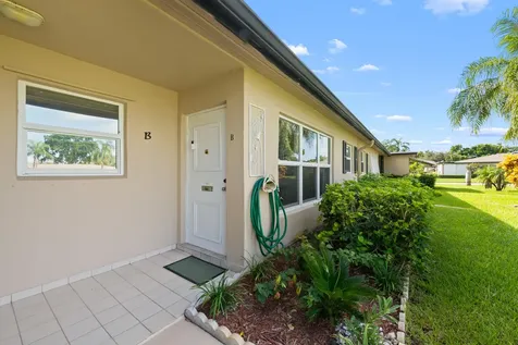 1025 S Drive Delray Beach FL 33445