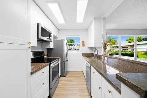 1025 S Drive Delray Beach FL 33445