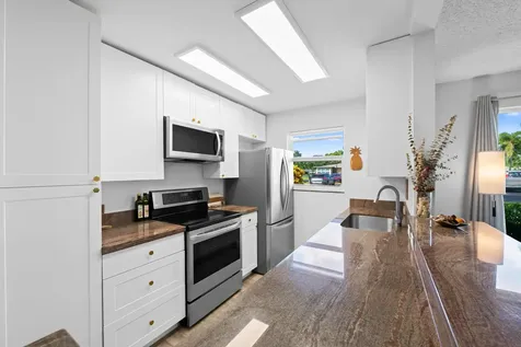 1025 S Drive Delray Beach FL 33445