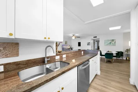 1025 S Drive Delray Beach FL 33445