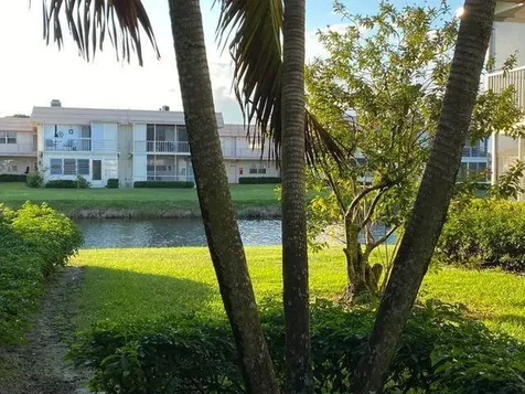 259 Saxony F Delray Beach FL 33446