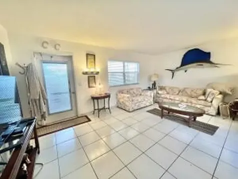 259 Saxony F Delray Beach FL 33446