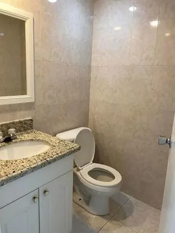 259 Saxony F Delray Beach FL 33446