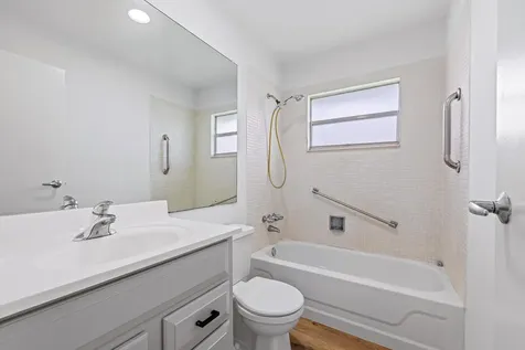 613 Monaco M Delray Beach FL 33446