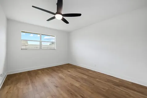 613 Monaco M Delray Beach FL 33446