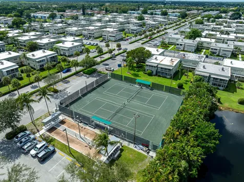 613 Monaco M Delray Beach FL 33446