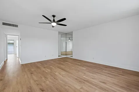 613 Monaco M Delray Beach FL 33446