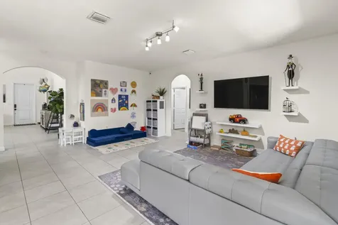 11823 Sw 151st Place Miami FL 33196