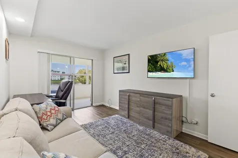 2069 Guildford D Boca Raton FL 33434