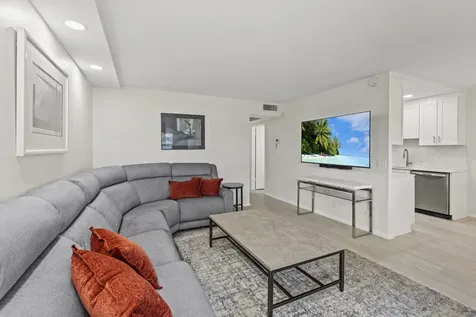 2069 Guildford D Boca Raton FL 33434