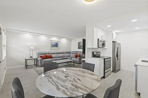 2069 Guildford D Boca Raton FL 33434