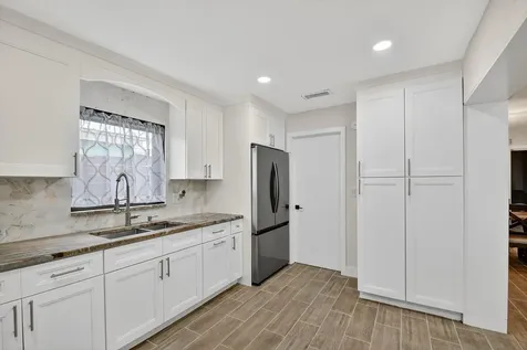 5008 Parker Avenue West Palm Beach FL 33405