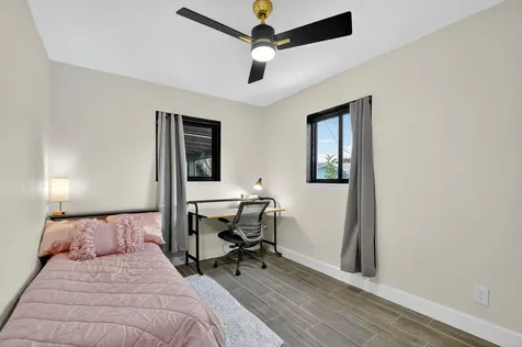 5008 Parker Avenue West Palm Beach FL 33405