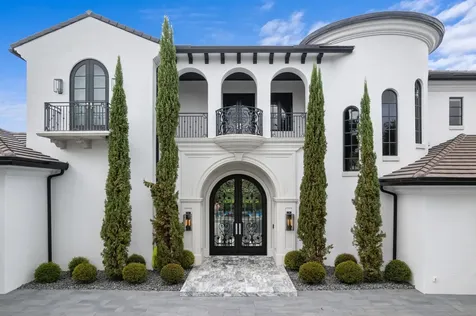 111 Via Palacio Palm Beach Gardens FL 33418