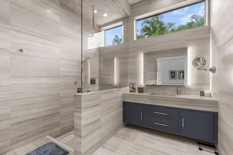 111 Via Palacio Palm Beach Gardens FL 33418