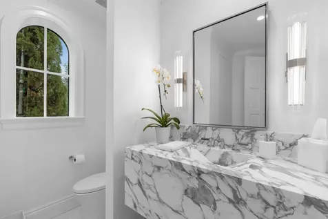 111 Via Palacio Palm Beach Gardens FL 33418