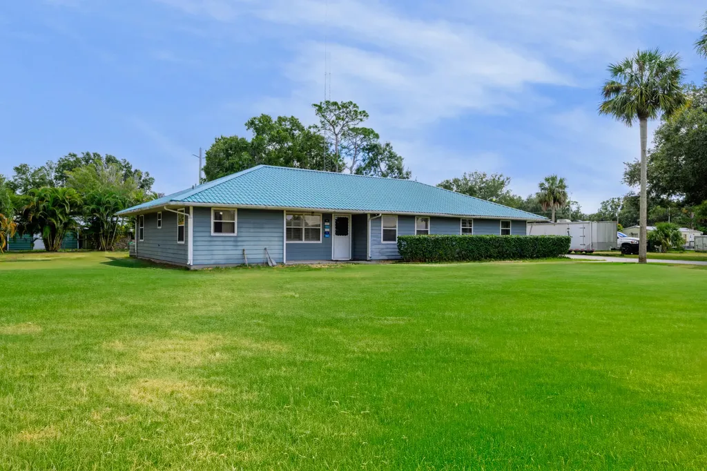 588 Ne 28th Avenue Okeechobee FL 34972