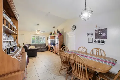 588 Ne 28th Avenue Okeechobee FL 34972