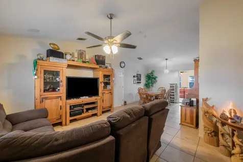 588 Ne 28th Avenue Okeechobee FL 34972