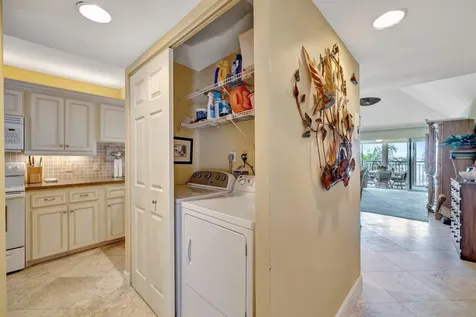 1555 Ne Ocean Boulevard Stuart FL 34996