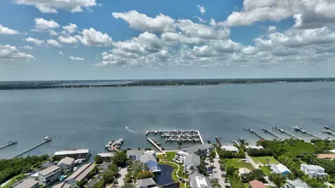 1555 Ne Ocean Boulevard Stuart FL 34996