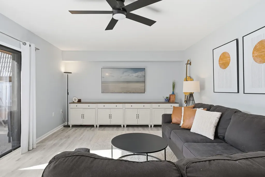 6818 68th Way West Palm Beach FL 33409