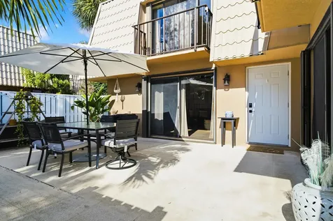 6818 68th Way West Palm Beach FL 33409