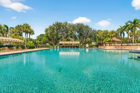 6818 68th Way West Palm Beach FL 33409