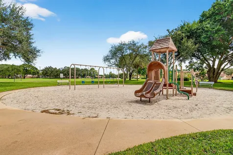 6818 68th Way West Palm Beach FL 33409