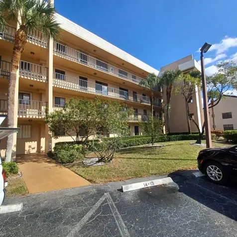 4820 Lucerne Lakes Boulevard Lake Worth FL 33467