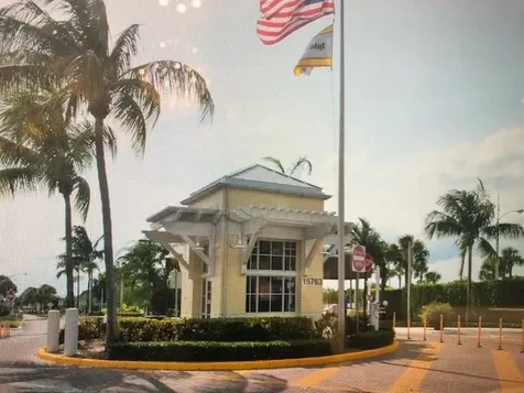 447 Brittany J Delray Beach FL 33446