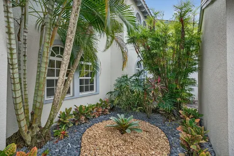 602 Ryder Cup Circle Palm Beach Gardens FL 33418