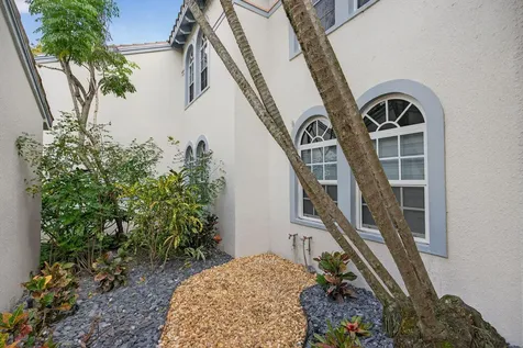 602 Ryder Cup Circle Palm Beach Gardens FL 33418