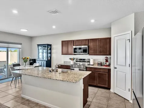 122 Dabou Loop Belle Glade FL 33430