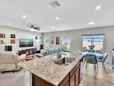 122 Dabou Loop Belle Glade FL 33430